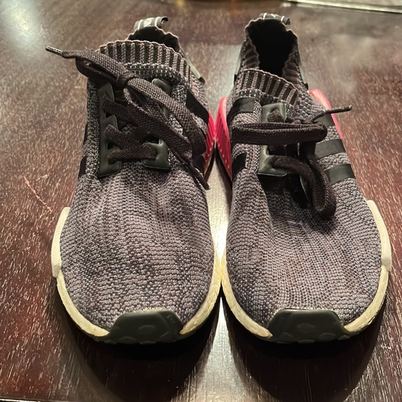 ADIDAS WOMEN'S NMD_R1 PK W
CORE BLACK & SHOCK PINK - Picture 10 of 11